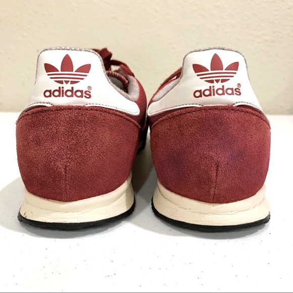 Adidas Red with White Strips Shoe (size: 9) - Picture 7 of 13